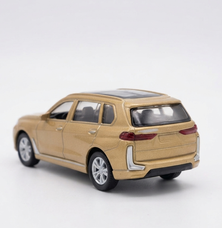 ماشین فلزی اسباببازی مدل BMW X7 (موزیکال و چراغدار)